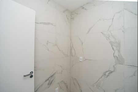 Casa à venda com 170m², 3 quartos e 2 vagasÁrea de Serviço