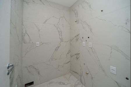 Casa à venda com 170m², 3 quartos e 2 vagasÁrea de Serviço