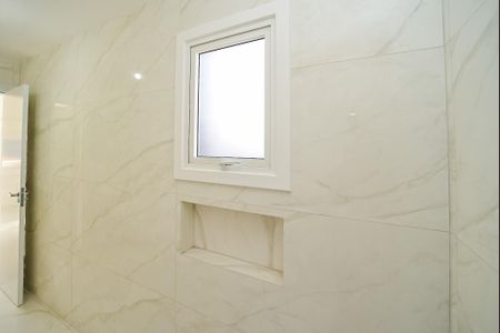 Casa à venda com 170m², 3 quartos e 2 vagasBanheiro da Suíte 1