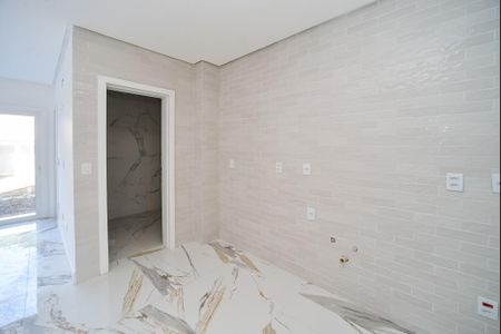 Casa à venda com 170m², 3 quartos e 2 vagasCozinha