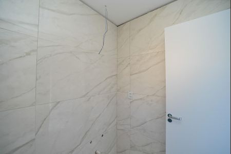 Casa à venda com 170m², 3 quartos e 2 vagasBanheiro Social