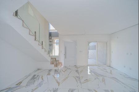 Casa à venda com 170m², 3 quartos e 2 vagasSala