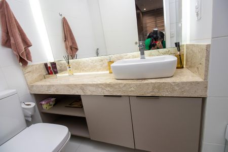 Apartamento à venda com 117m², 3 quartos e 2 vagas Apartamento à venda com 117m², 3 quartos e 2 vagasBanheiro Suíte 1