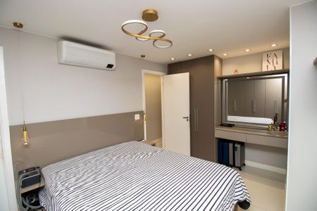 Apartamento à venda com 117m², 3 quartos e 2 vagas Apartamento à venda com 117m², 3 quartos e 2 vagasSuíte 1