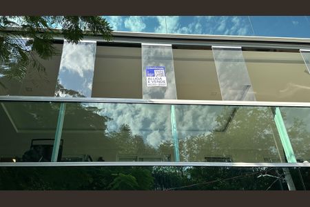 Apartamento à venda com 117m², 3 quartos e 2 vagas Apartamento à venda com 117m², 3 quartos e 2 vagasPlaquinha