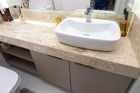 Apartamento à venda com 117m², 3 quartos e 2 vagas Apartamento à venda com 117m², 3 quartos e 2 vagasBanheiro Suíte 1