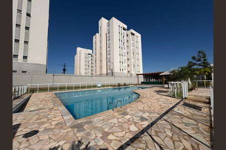 Apartamento para alugar com 55m², 2 quartos e 1 vaga Apartamento para alugar com 55m², 2 quartos e 1 vagaÁrea comum - Piscina