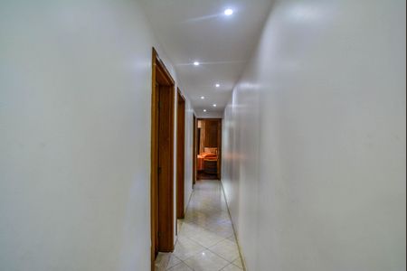 Apartamento à venda com 100m², 3 quartos e 1 vagaCorredor