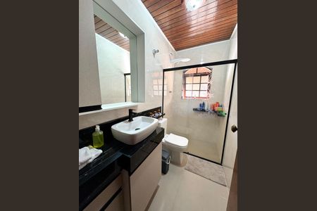 Casa à venda com 750m², 3 quartos e 6 vagas Casa à venda com 750m², 3 quartos e 6 vagasBanheiro Social