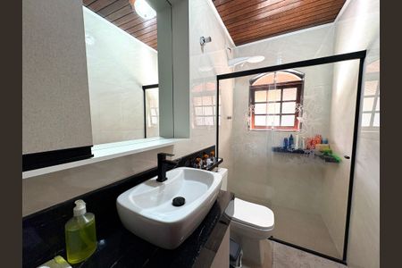 Casa à venda com 750m², 3 quartos e 6 vagas Casa à venda com 750m², 3 quartos e 6 vagasBanheiro Social