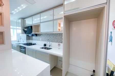 Apartamento para alugar com 80m², 2 quartos e 2 vagasCozinha