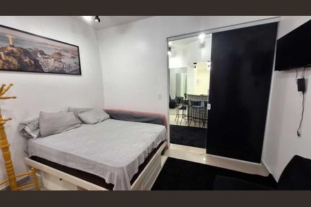 Apartamento à venda com 32m², 1 quarto e sem vaga