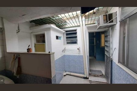 Casa à venda com 61m², 2 quartos e 1 vaga