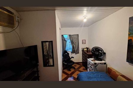 Casa à venda com 61m², 2 quartos e 1 vaga