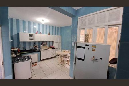 Casa à venda com 61m², 2 quartos e 1 vaga