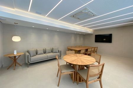 Apartamento à venda com 1410m², 3 quartos e 2 vagas Apartamento à venda com 1410m², 3 quartos e 2 vagasÁrea comum - Salão de festas