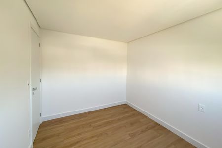 Apartamento à venda com 1410m², 3 quartos e 2 vagas Apartamento à venda com 1410m², 3 quartos e 2 vagasQuarto 2