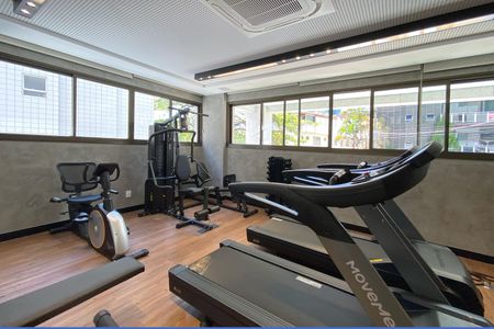 Apartamento à venda com 1410m², 3 quartos e 2 vagas Apartamento à venda com 1410m², 3 quartos e 2 vagasÁrea comum - Academia