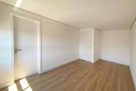 Apartamento à venda com 1410m², 3 quartos e 2 vagas Apartamento à venda com 1410m², 3 quartos e 2 vagasSuíte 1