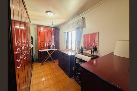 Casa à venda com 182m², 3 quartos e 2 vagas