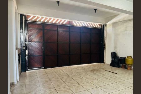 Casa à venda com 182m², 3 quartos e 2 vagas