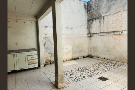 Casa à venda com 182m², 3 quartos e 2 vagas