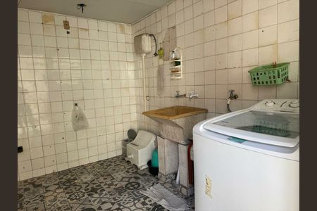 Casa à venda com 182m², 3 quartos e 2 vagas