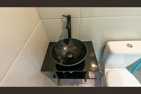 Banheiro  de apartamento para alugar com 1 quarto, 23m² em Centro Histórico, Porto Alegre