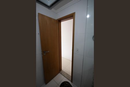 Apartamento para alugar com 67m², 2 quartos e 1 vaga Apartamento para alugar com 67m², 2 quartos e 1 vagaBanheiro da Suíte 1
