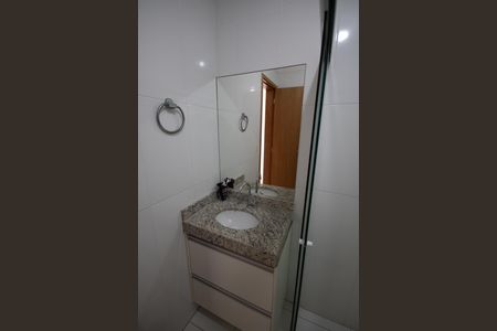 Apartamento para alugar com 67m², 2 quartos e 1 vaga Apartamento para alugar com 67m², 2 quartos e 1 vagaBanheiro da Suíte 1
