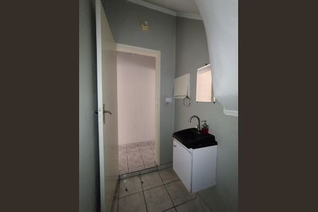 Casa à venda com 240m², 3 quartos e 2 vagas Casa à venda com 240m², 3 quartos e 2 vagasLavabo