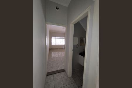 Casa à venda com 240m², 3 quartos e 2 vagas Casa à venda com 240m², 3 quartos e 2 vagasCorredor