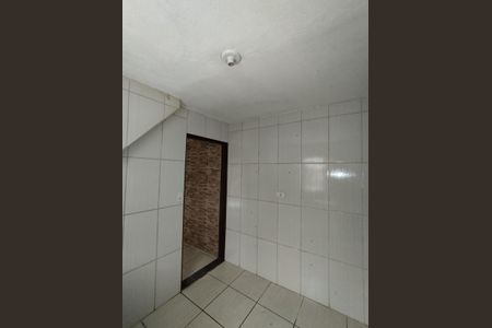 Casa à venda com 240m², 3 quartos e 2 vagas Casa à venda com 240m², 3 quartos e 2 vagasCozinha - Torneira ( Casa 2)