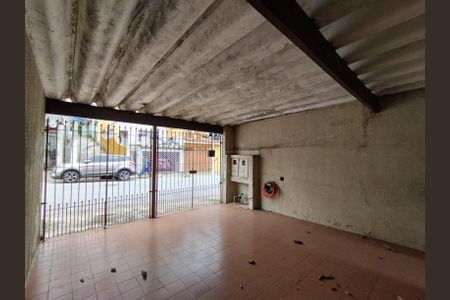 Casa à venda com 240m², 3 quartos e 2 vagas Casa à venda com 240m², 3 quartos e 2 vagasGaragem