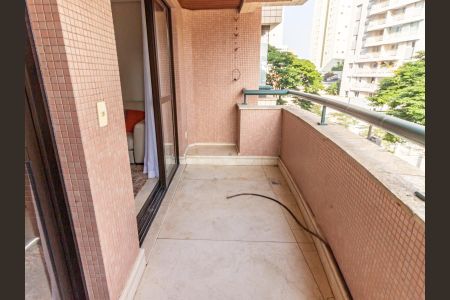 Apartamento à venda com 127m², 3 quartos e 2 vagasVaranda