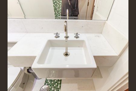 Apartamento à venda com 127m², 3 quartos e 2 vagasBanheiro 1