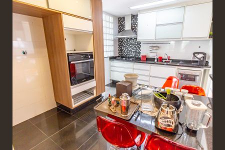 Apartamento à venda com 127m², 3 quartos e 2 vagasCozinha