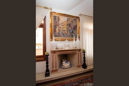 Casa à venda com 400m², 4 quartos e 8 vagasSala