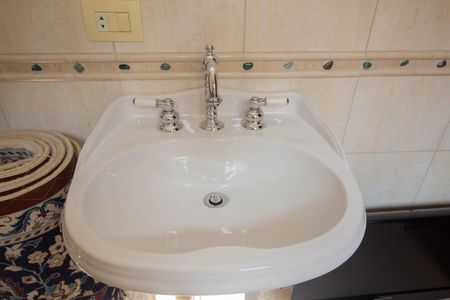 Casa à venda com 400m², 4 quartos e 8 vagasBanheiro - Quarto 1