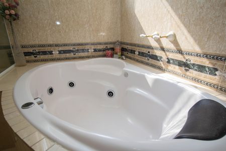 Casa à venda com 400m², 4 quartos e 8 vagasBanheiro - Quarto 3