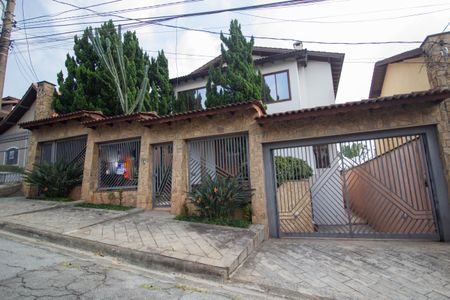 Casa à venda com 400m², 4 quartos e 8 vagasFachada