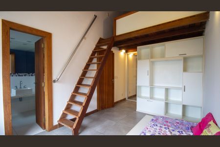 Casa de condomínio à venda com 350m², 4 quartos e 3 vagasSuíte 2