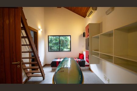 Casa de condomínio à venda com 350m², 4 quartos e 3 vagasSuíte 3