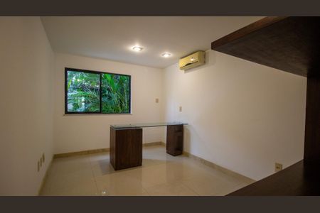 Casa de condomínio à venda com 350m², 4 quartos e 3 vagasSuíte 4