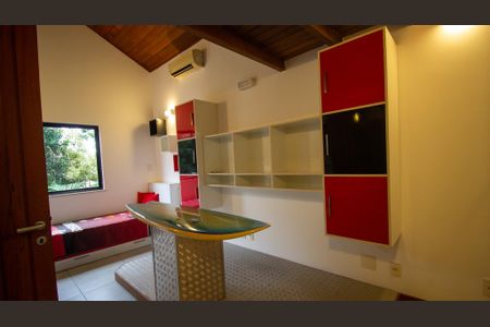 Casa de condomínio à venda com 350m², 4 quartos e 3 vagasSuíte 3