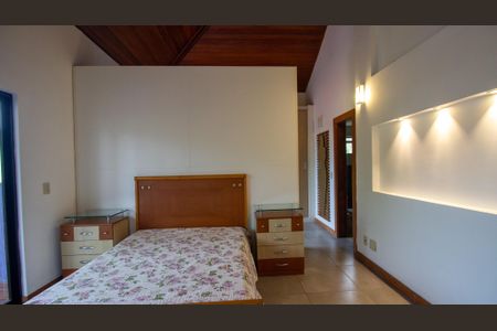 Casa de condomínio à venda com 350m², 4 quartos e 3 vagasSuíte 1