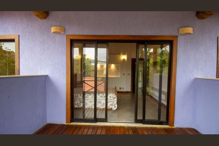 Casa de condomínio à venda com 350m², 4 quartos e 3 vagasVaranda da Suíte 1