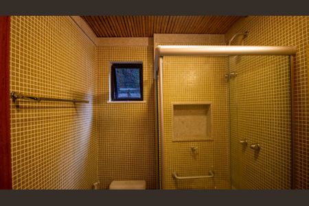 Casa de condomínio à venda com 350m², 4 quartos e 3 vagasBanheiro da Suíte 4