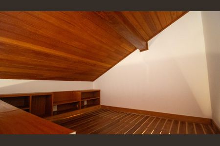 Casa de condomínio à venda com 350m², 4 quartos e 3 vagasSuíte 3