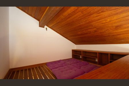 Casa de condomínio à venda com 350m², 4 quartos e 3 vagasSuíte 2